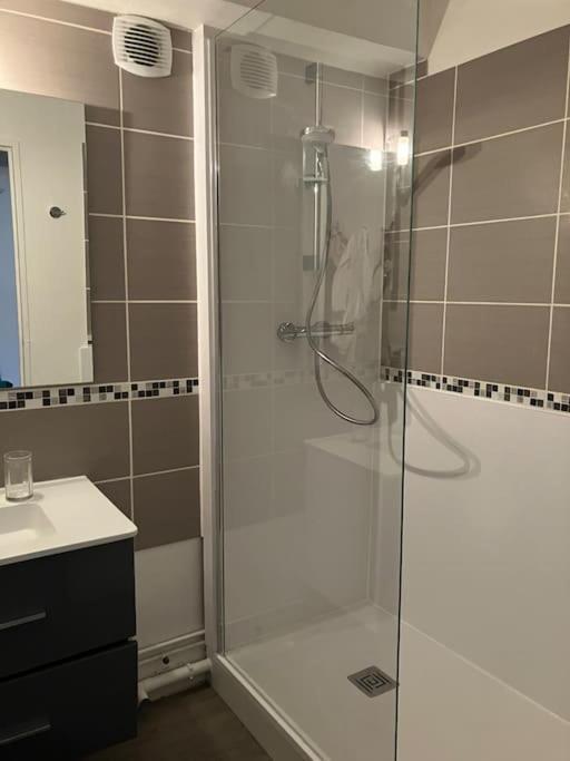 Appt Agreable Avec Balcon Au Sud-Ouest De Caen Apartment Ngoại thất bức ảnh